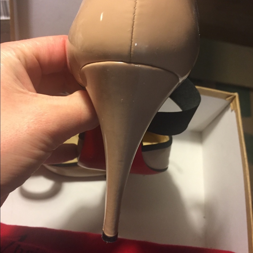 Christian Louboutin Black & Nude Heels 37.5 - Picture 5 of 7